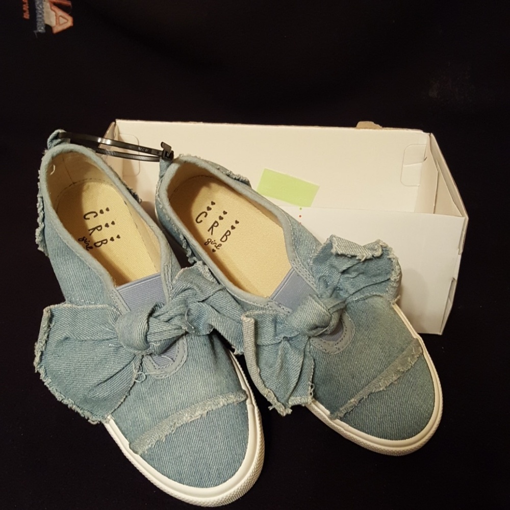 C R B girl denim shoes